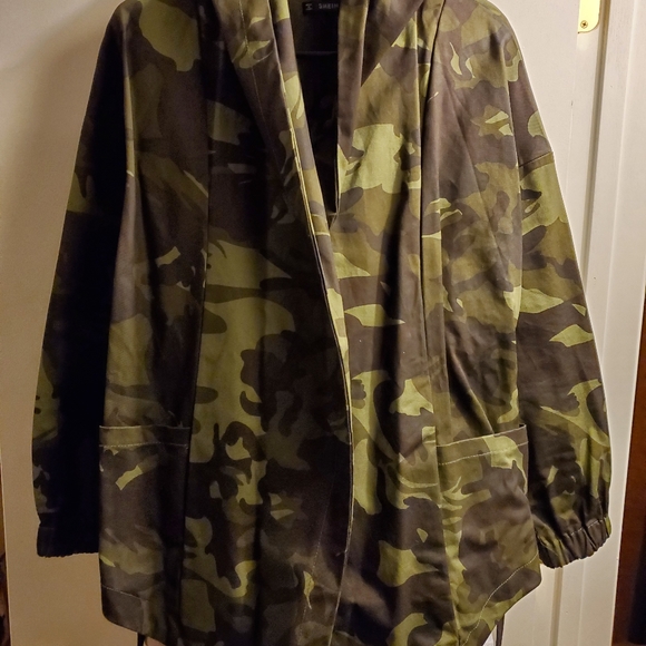 Jacket - Picture 2 of 4